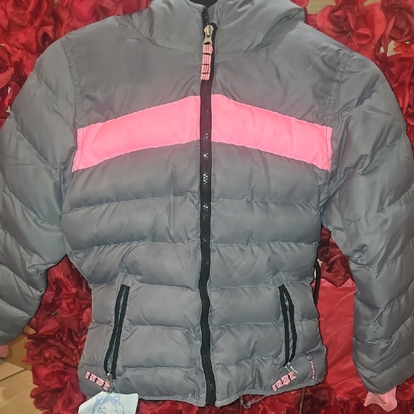 Champion Other - Champion Kids Puffer Jacket in Charcoal and Bright Pink Size Small (6/6X)